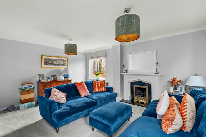 4 Bedroom Detached House For Sale In Glebe Land, Aveton Gifford, Kingsbridge, TQ7