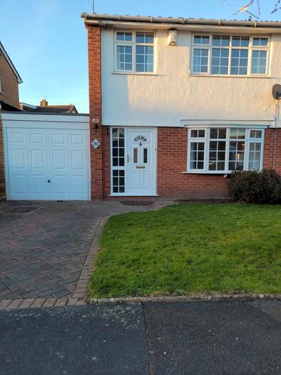3 Bedroom Semi-Detached House To Rent In Eagle Lane, Little Sutton, CH66