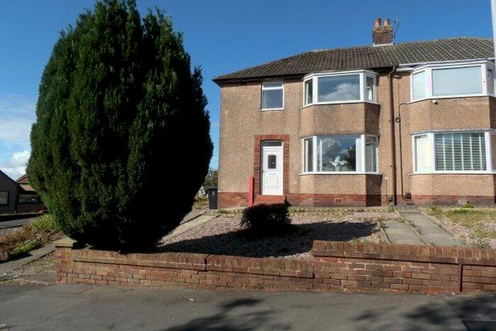 3 Bedroom Semi-Detached House To Rent In Whalley Old Road, Blackburn, BB1