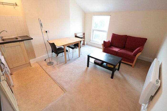 2 Bedroom Flat To Rent In Wilbraham Road, Chorlton, M21