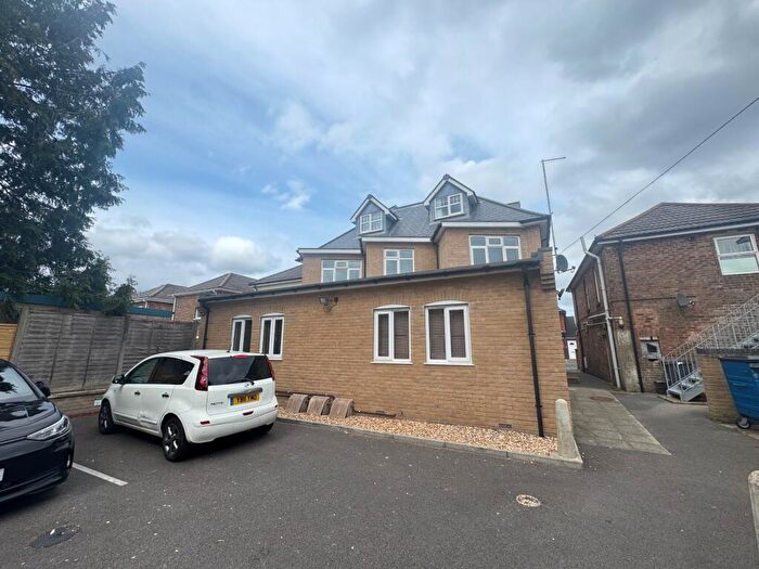 1 Bedroom Flat To Rent In Columbia Road, Bournemouth, BH10