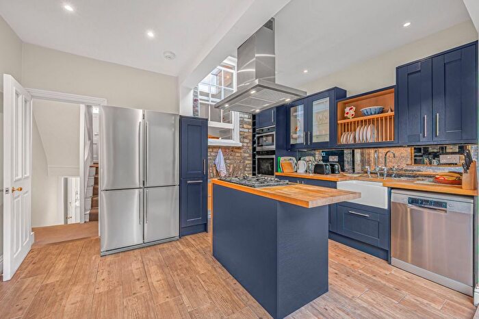 3 Bedroom Terraced House To Rent In Crooms Hill Grove, Greenwich West, SE10