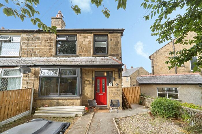 3 Bedroom Semi-Detached House For Sale In Westburn Avenue, Keighley, BD22