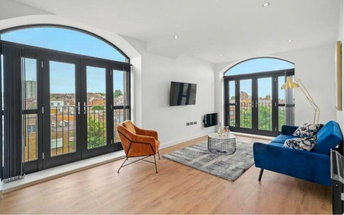 2 Bedroom Flat To Rent In Queensbridge Drive, Ramsgate, CT11