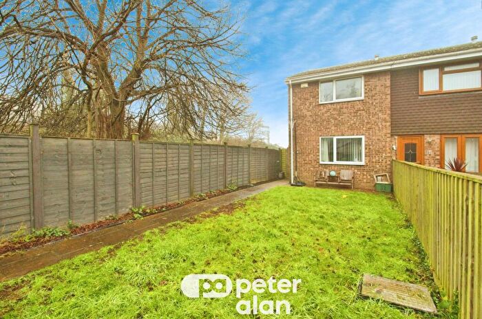 2 Bedroom House To Rent In Hawksworth Grove, Newport, NP19