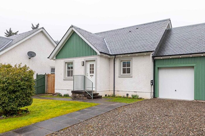 2 Bedroom Semi-Detached Bungalow For Sale In Lagreach Brae, Pitlochry, PH16