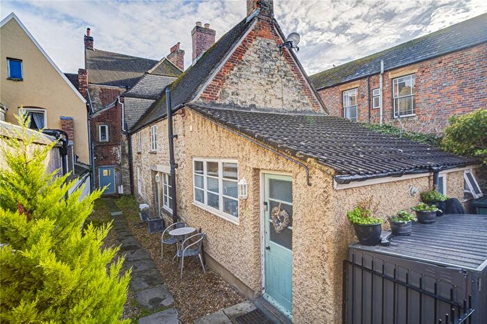 2 Bedroom Semi Detached House For Sale In High Street, Old Town, Swindon, Wiltshire, SN1