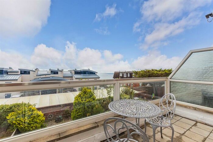 1 Bedroom Flat To Rent In Boscombe Spa Road, Bournemouth, BH5