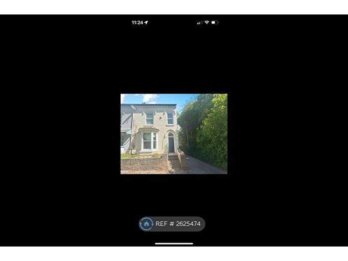 5 Bedroom End Of Terrace House To Rent In Percival Road, Birmingham, B16