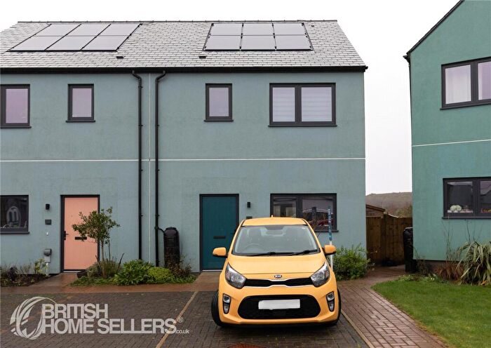 3 Bedroom Semi Detached House For Sale In Bowditch Close, Carluddon, St. Austell, Cornwall, PL26