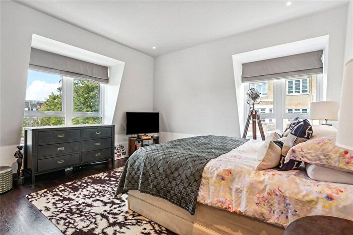 3 Bedroom Flat To Rent In Logan House, Logan Place, W8