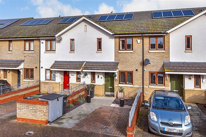 2 Bedroom Terraced House For Sale In Baffin Road, Gravesend, Kent, DA12