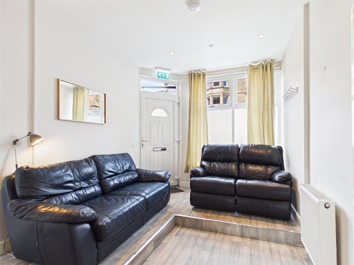 5 Bedroom Apartment To Rent In Gilmore Place, Edinburgh, EH3