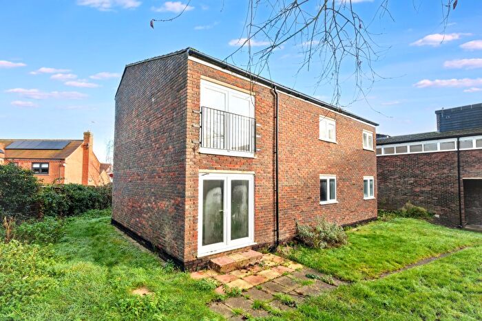 2 Bedroom Flat For Sale In Warren Bank, Simpson, Milton Keynes, MK6