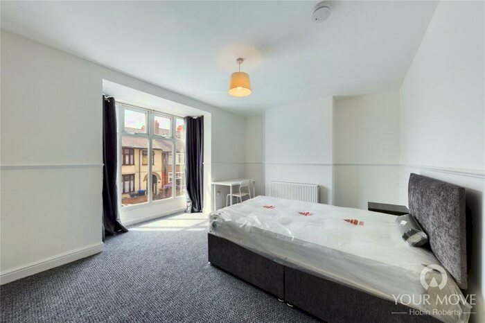 4 Bedroom House To Rent In Delapre Crescent Road, Northampton, NN4