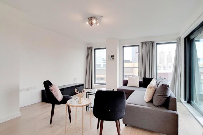 1 Bedroom Apartment To Rent In Legacy Tower, London, E15