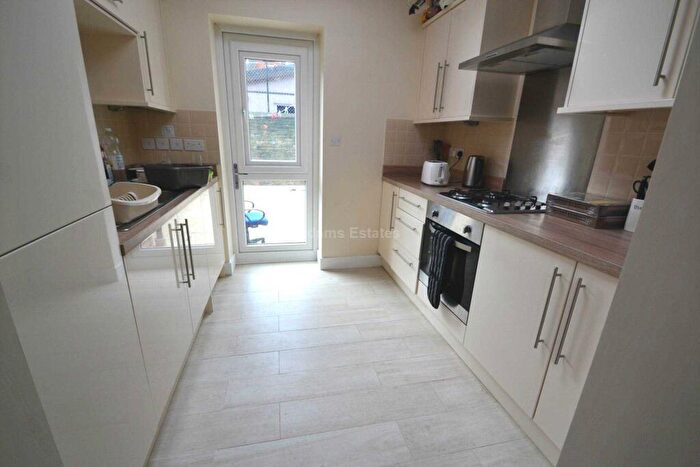 4 Bedroom Terraced House To Rent In Stanley Grove, Reading, RG1