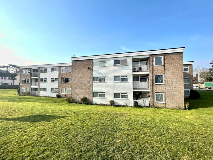 2 Bedroom Flat To Rent In Henley Road, Ipswich, IP1