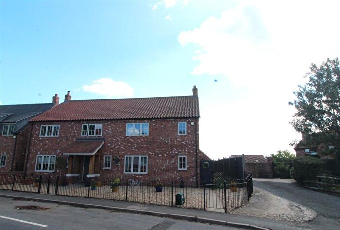 4 Bedroom Detached House For Sale In Brambles, Bottom Street, Allington, NG32