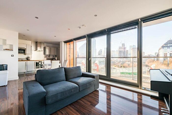 2 Bedroom Flat For Sale In Elektron Tower, Canary Wharf, London, E14