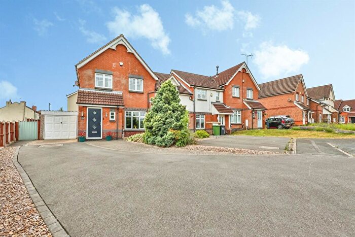 3 Bedroom End Of Terrace House For Sale In Jasmine Court, Heanor, DE75