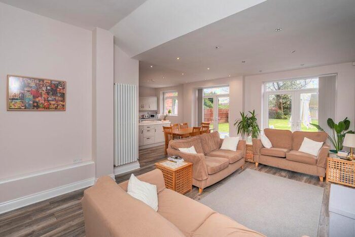 5 Bedroom Detached House For Sale In Station Road, Hagley, DY9