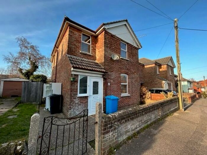 2 Bedroom House To Rent In Parkstone, BH12