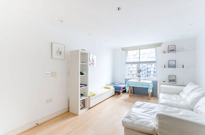 1 Bedroom Flat To Rent In Chelsea Bridge Wharf, Battersea Park, London, SW11