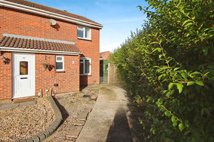 2 Bedroom Semi-Detached House To Rent In Lapwing Close, Swindon, SN3