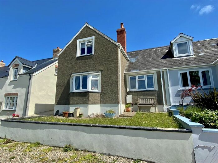 3 Bedroom Semi-Detached Bungalow For Sale In Meadow Vale, Porthgain, Haverfordwest, SA62