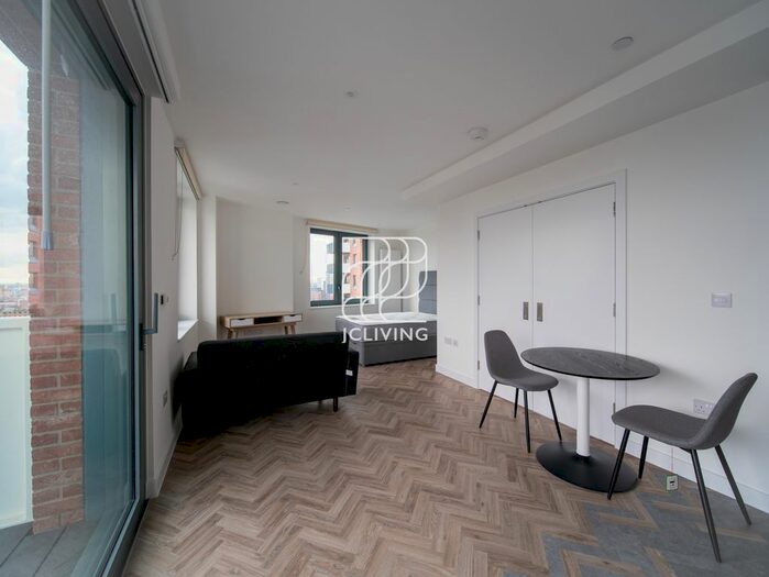 Studio To Rent In Makers Yard, London, E3