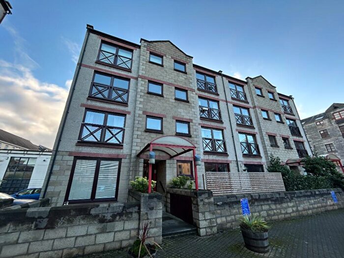 2 Bedroom Flat To Rent In Timber Bush, The Shore, Edinburgh, EH6