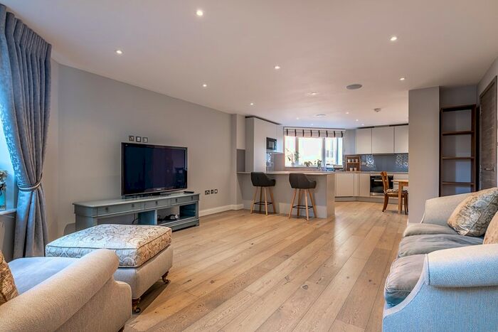 3 Bedroom Flat To Rent In Ashburnham Mews, Westminster, SW1P