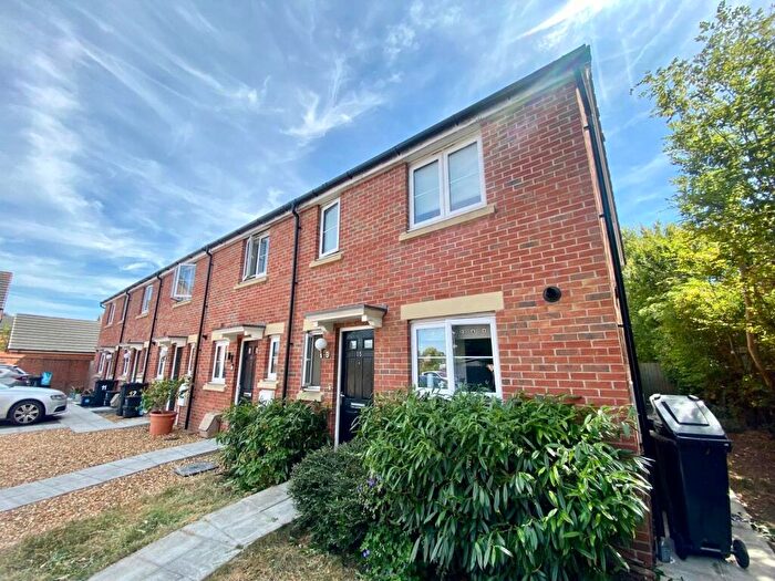 3 Bedroom End Of Terrace House To Rent In Jutland Avenue, Swindon, Wiltshire, SN2