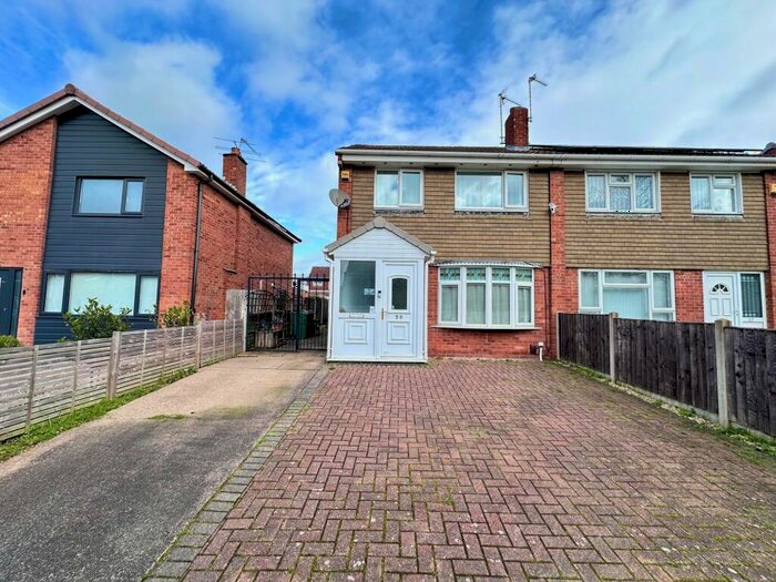 3 Bedroom House To Rent In Barsby Drive, Loughborough, Leics, LE11