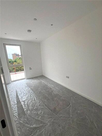 2 Bedroom Apartment To Rent In Arklow Road, London, SE14