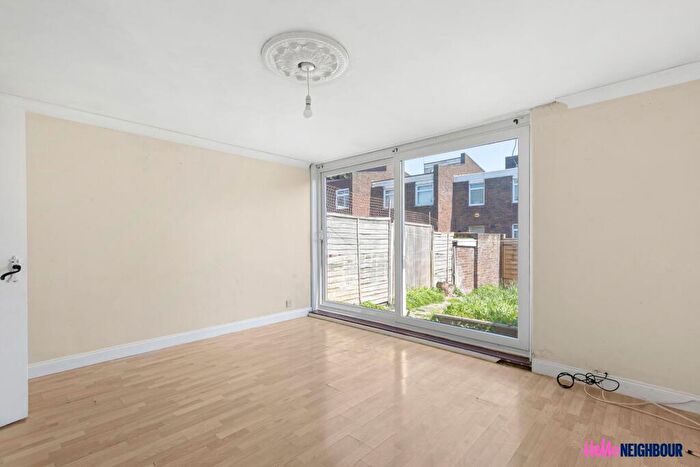 3 Bedroom Terraced House To Rent In Pontypool Walk, London, RM3