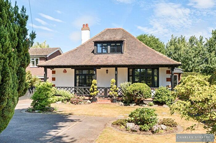 4 Bedroom Detached House For Sale In Balgores Crescent, Gidea Park, RM2