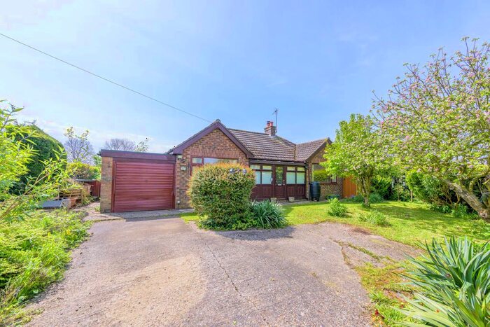 2 Bedroom Detached Bungalow For Sale In Firsby Road, Great Steeping, PE23