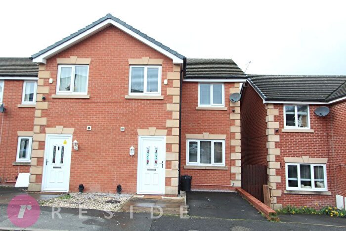 3 Bedroom Town House For Sale In Wild Street, Heywood, OL10