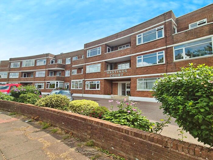 3 Bedroom Apartment To Rent In Winchelsea Gardens, Worthing, Worthing, BN11