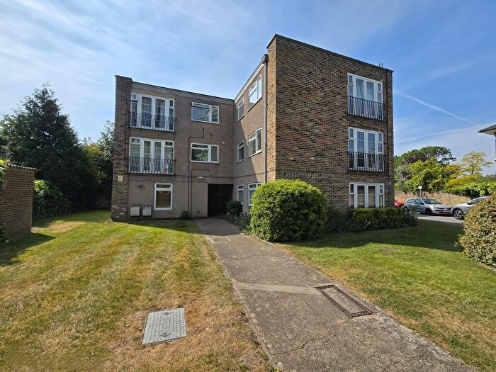 1 Bedroom Flat To Rent In Tiptree Drive, Enfield, EN2
