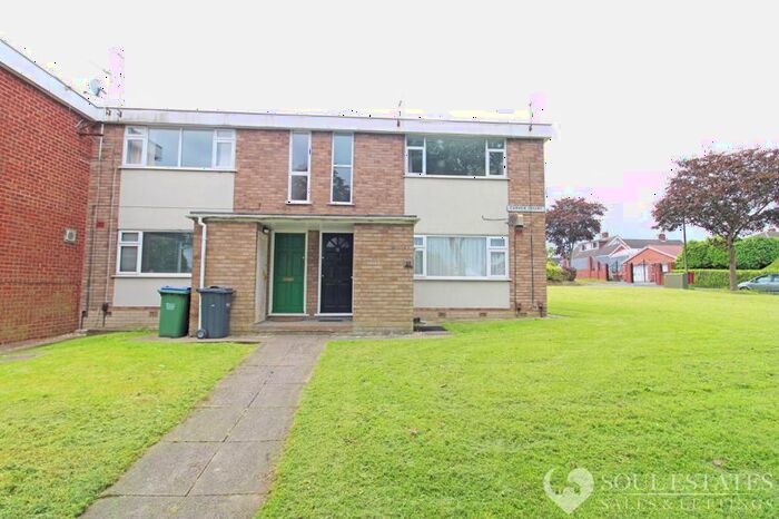 1 Bedroom Flat To Rent In Carver Court, Wake Green Road, Tipton, DY4