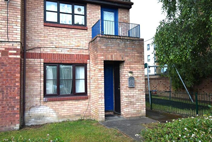 1 Bedroom Apartment For Sale In Kenwyn Road, Dartford, DA1