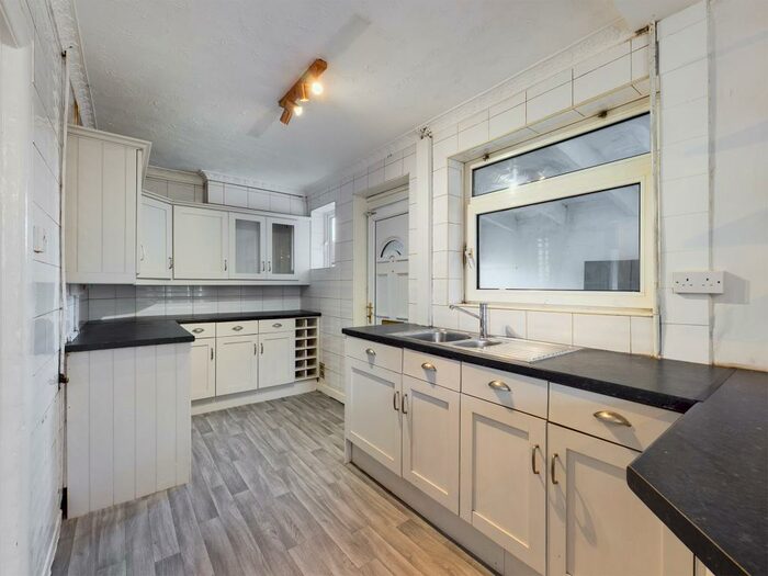 4 Bedroom Semi-Detached House To Rent In Standersfoot Place, Chell, Stoke-on-Trent, ST6