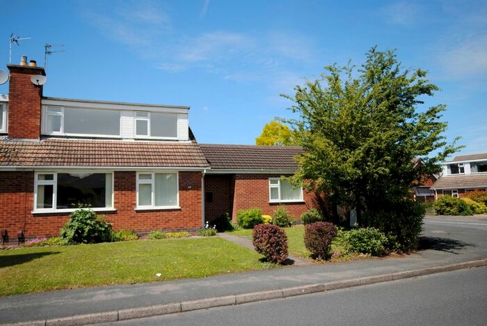 3 Bedroom Semi-Detached House To Rent In Leconfield Road, Loughborough LE11