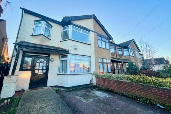 3 Bedroom Semi-Detached House To Rent In Edmund Road, Rainham, RM13