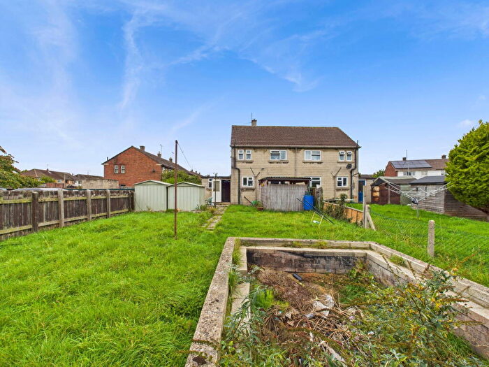 3 Bedroom Semi Detached House For Sale In Stokes Croft, Calne, SN11