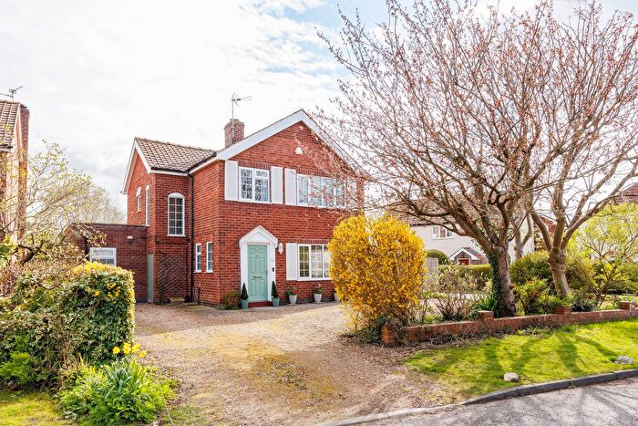 4 Bedroom Detached House For Sale In The Avenue, Haxby, York, YO32