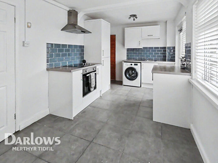 3 Bedroom End Of Terrace House For Sale In Chase View, Merthyr Tydfil, CF47